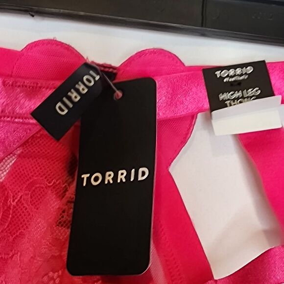 3X 22W 24W Torrid Pink Heart Rhinestone Bra Panty Set Strappy Lingerie Valentine - Picture 5 of 11